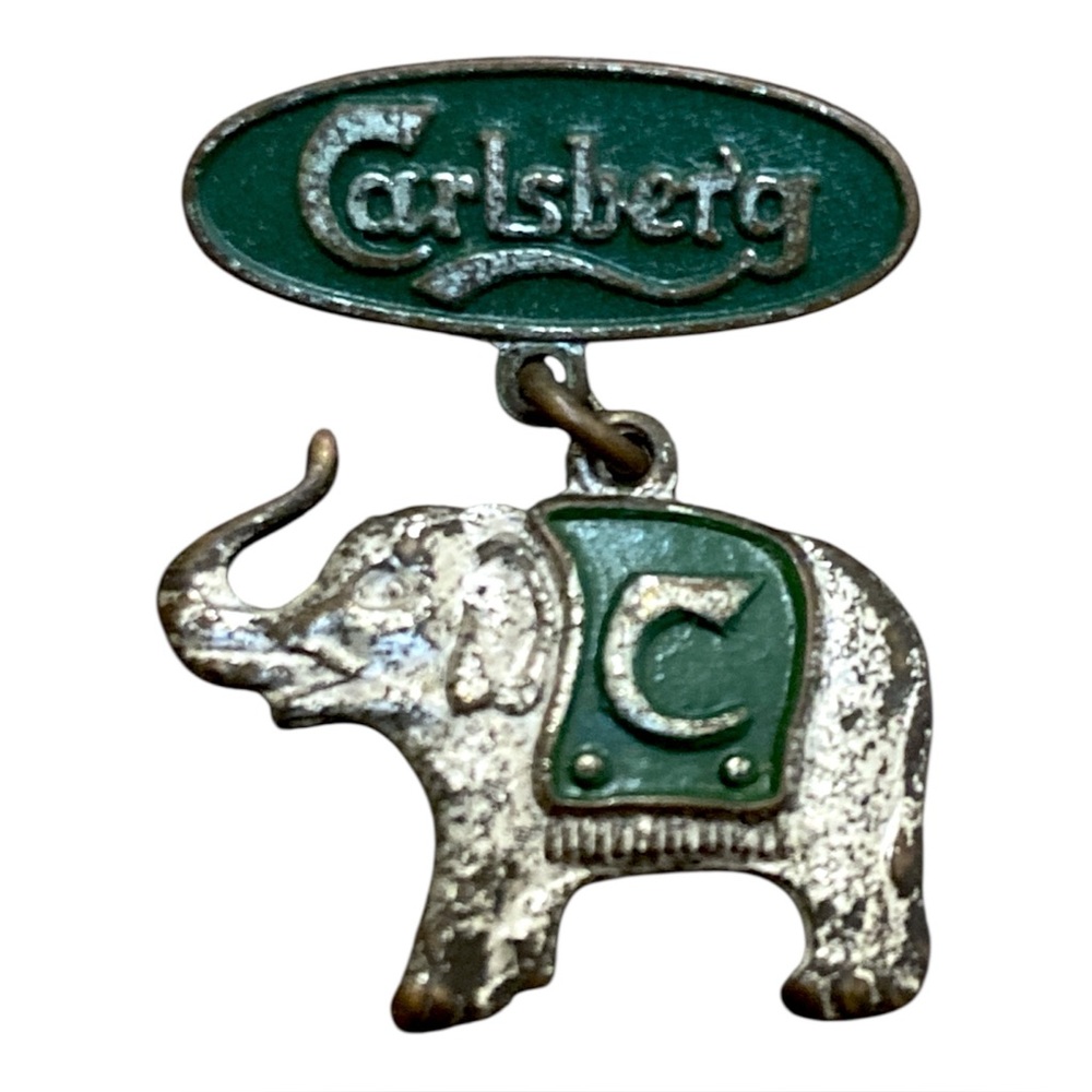 ANTIQUE 1847 ENAMEL PIN LAPEL BADGE ADVERTISING CARLSBERG BEER ELEPHANT